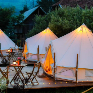 Lux sub cerul înstelat: Unde te cazezi dacă vrei o experiență de glamping premium
