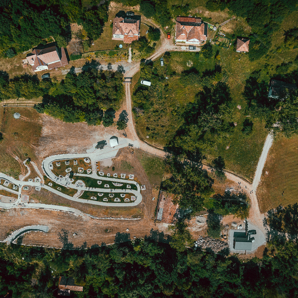 Cum vezi toată Transilvania în 2 ore: experiența din Parcul Mini Transilvania