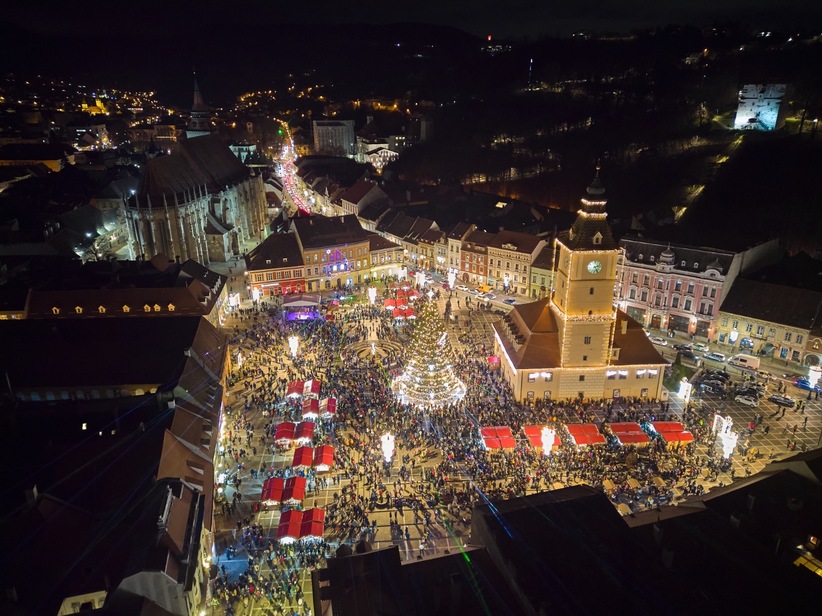 targul de craciun brasov, piata sfatului, brad de craciun