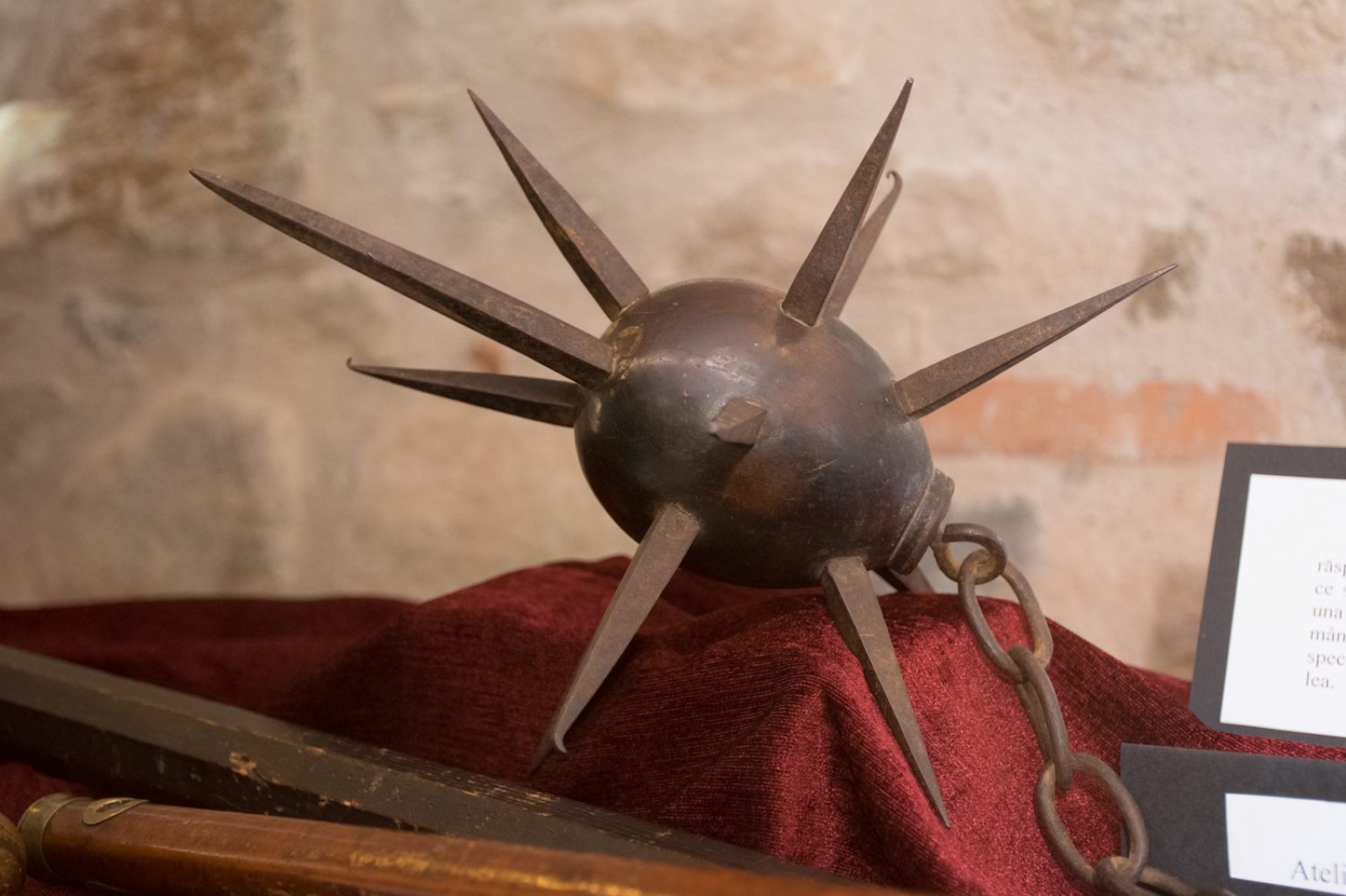 arme medievale, buzdugan, securi