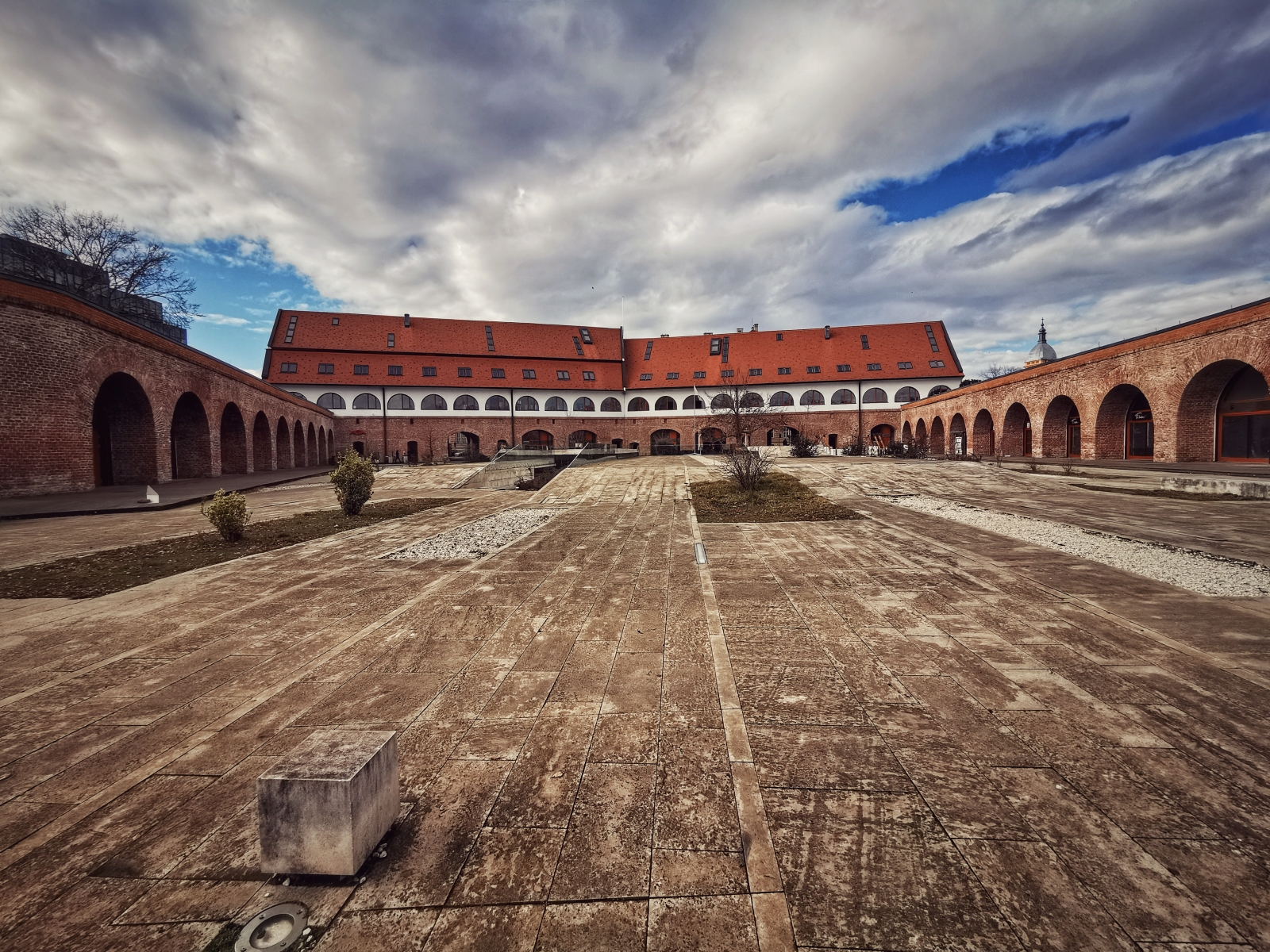 Cetatea din Timișoara, timisoara, fortareata medievala, curtea cetatii 