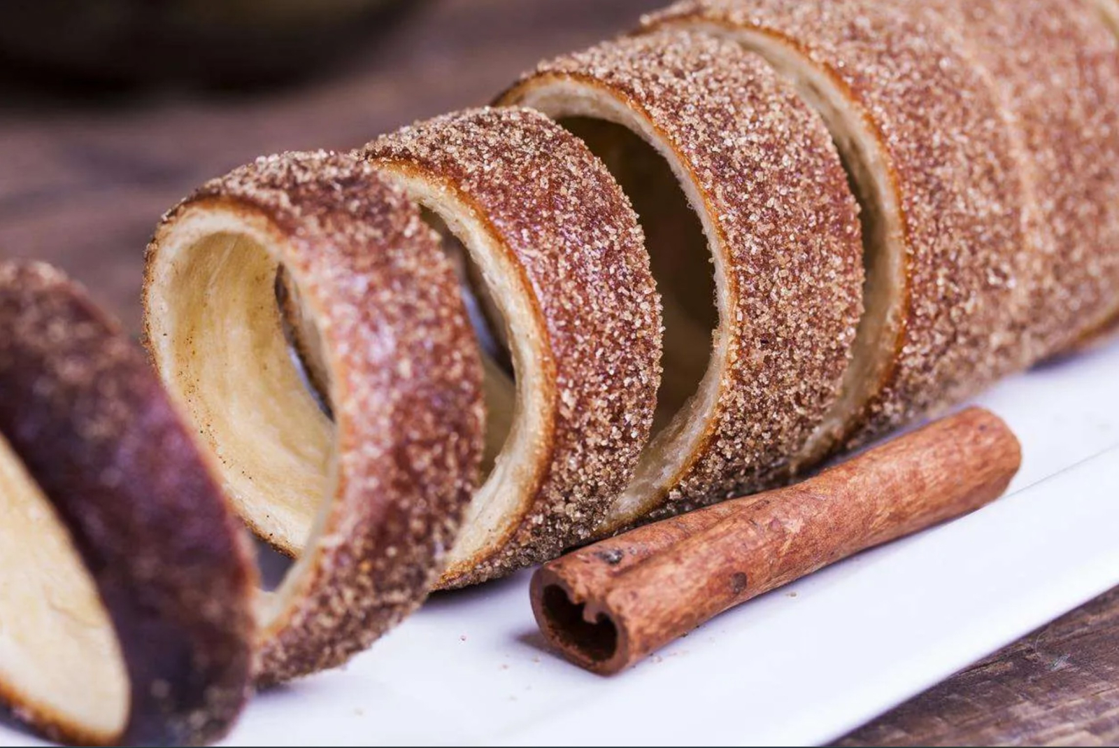 Unde găsești cei mai buni kürtőskalács din România